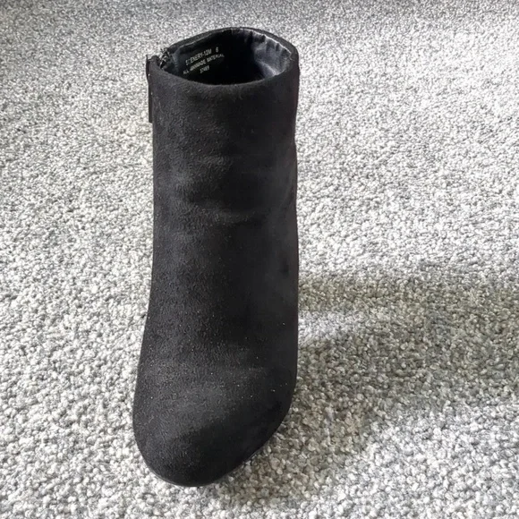 Brand new black booties - Picture 6 of 7